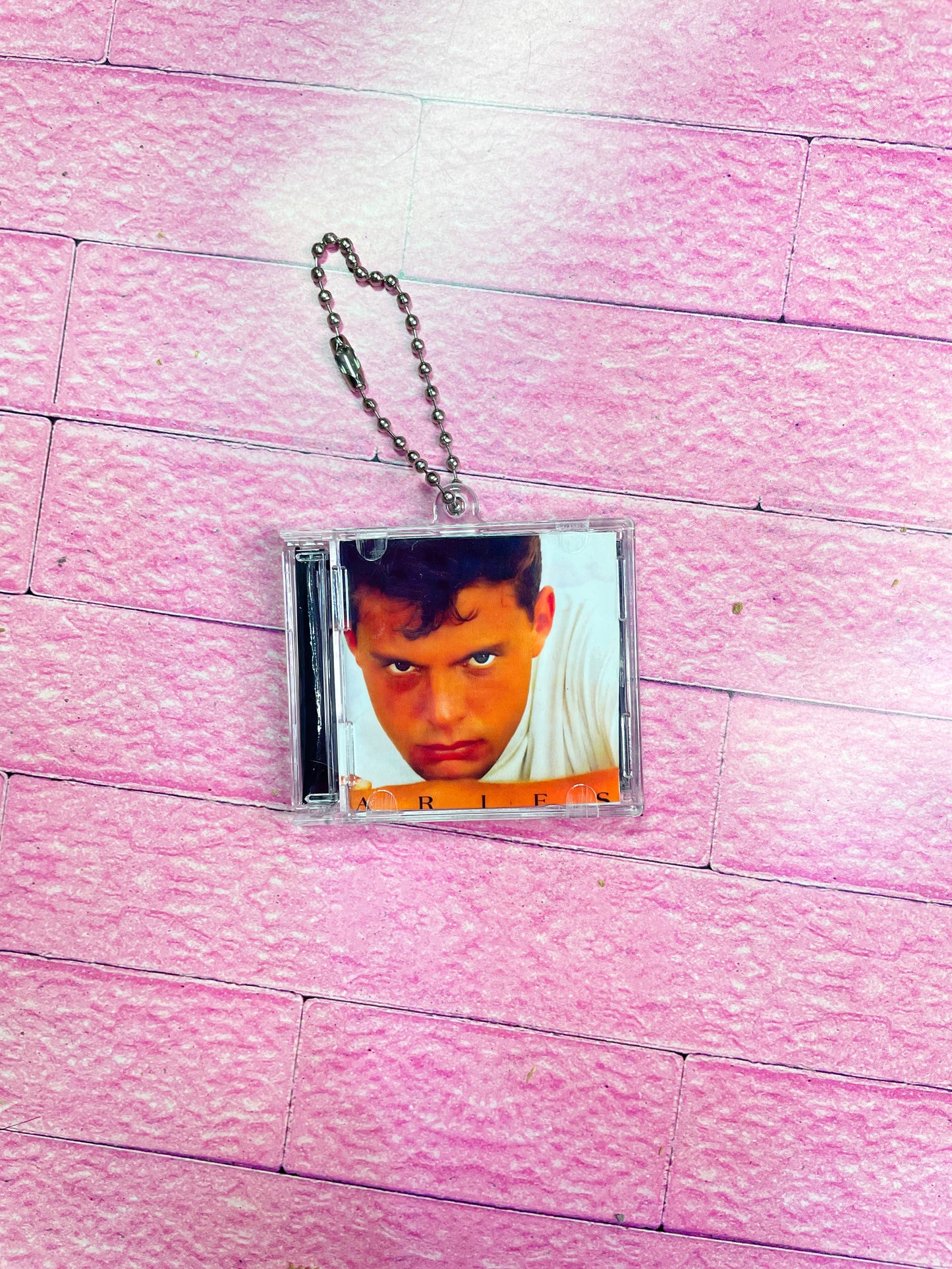 Luis Miguel Aries- Llavero Mini CD con NFC link personalizado| Regalo Musical Original