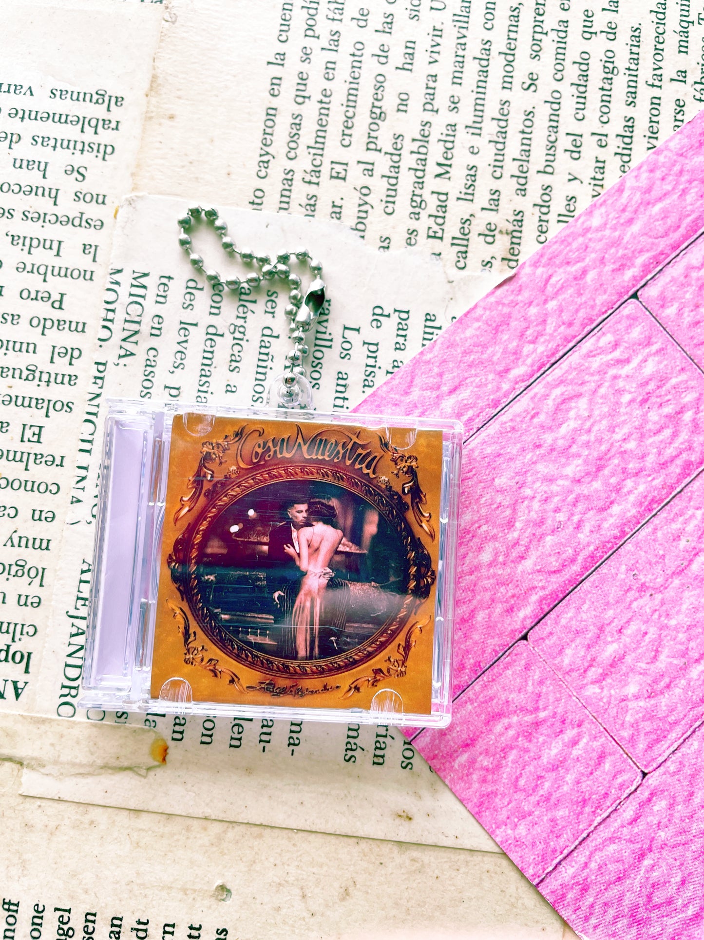 Rauw Alejandro Cosa nuestra- Llavero Mini CD con NFC link personalizado| Regalo Musical Original