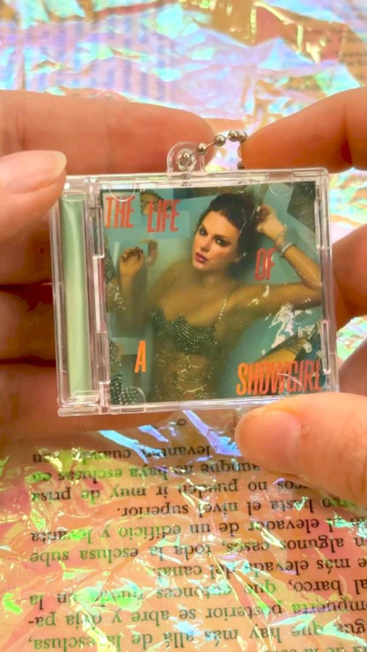 Taylor Swift The life of a showgirl - Llavero Mini CD  con NFC link personalizado| Regalo Musical Original