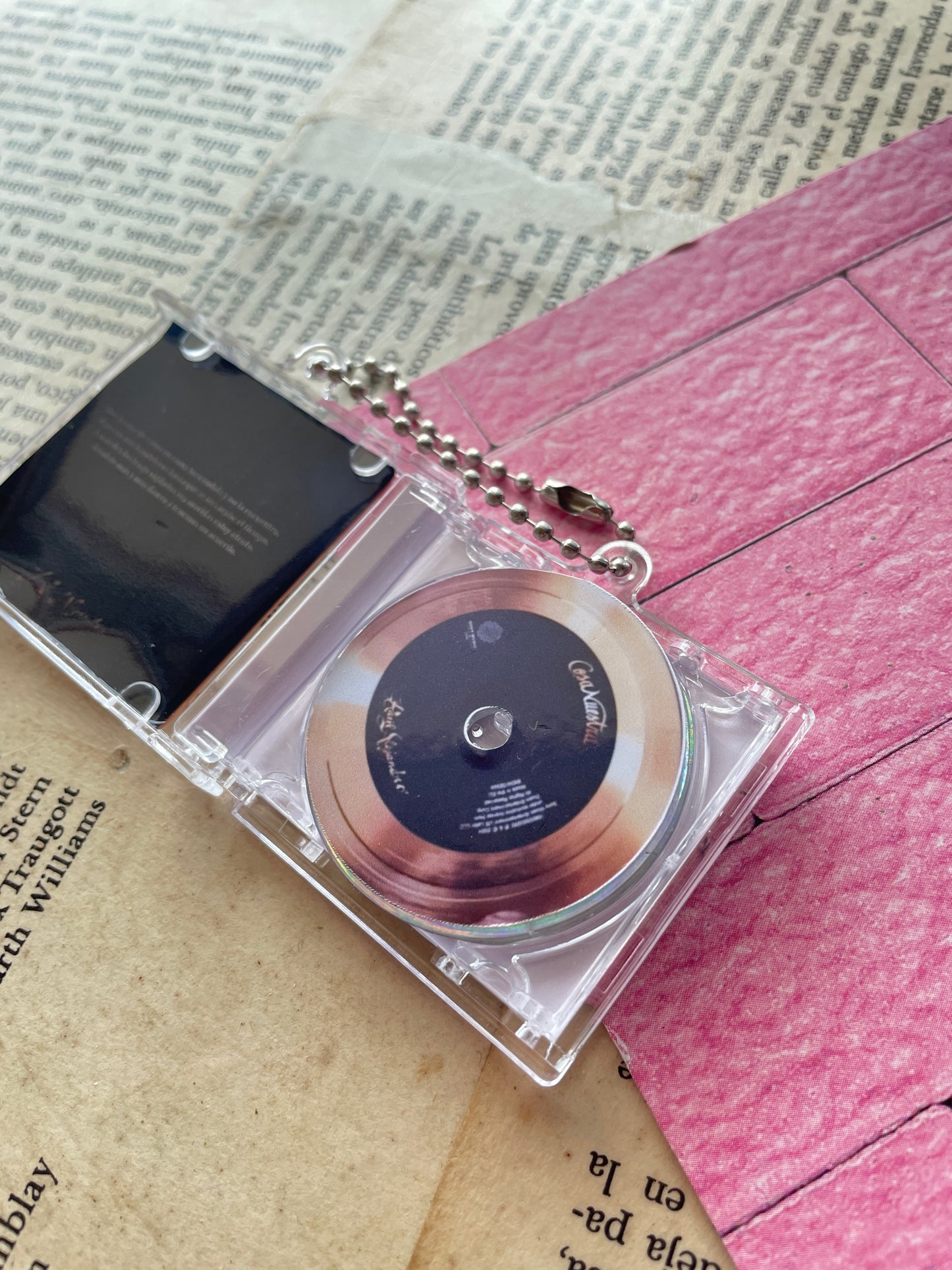 Rauw Alejandro Cosa nuestra- Llavero Mini CD  con NFC link personalizado| Regalo Musical Original