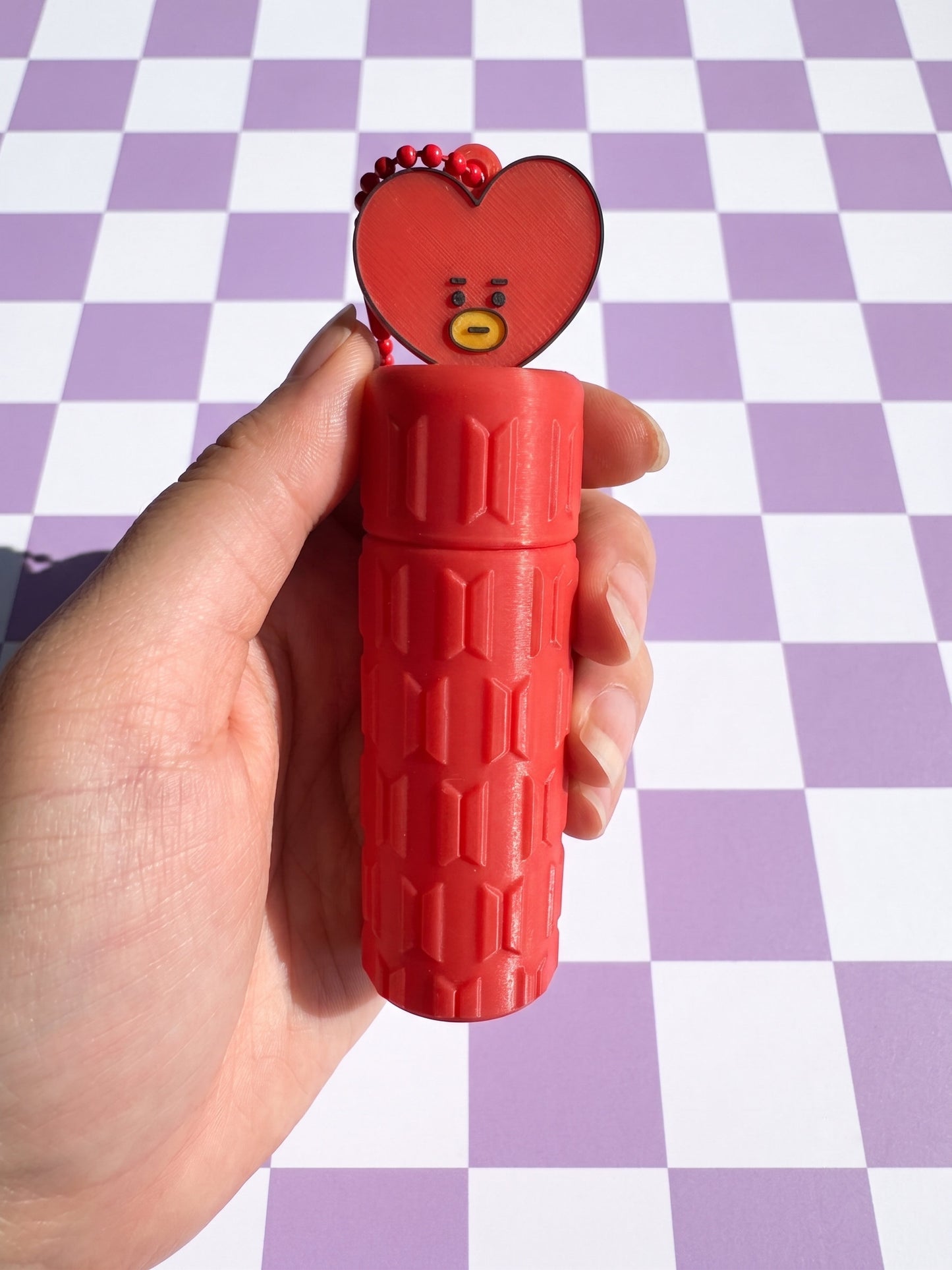 Llavero Porta Labial y Pastillero BT21 BTS