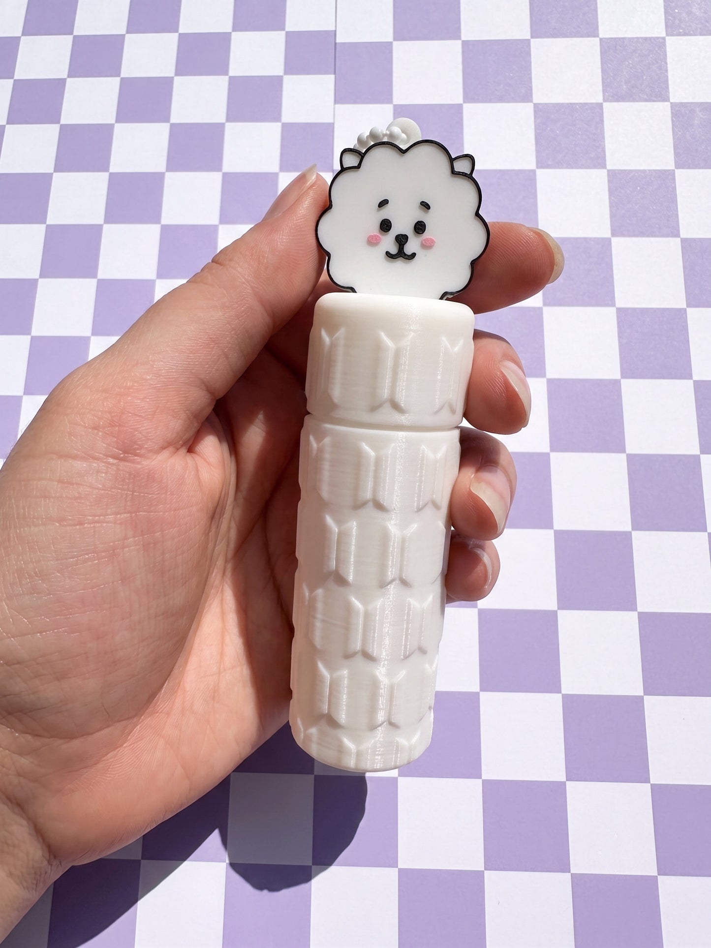 Llavero Porta Labial y Pastillero BT21 BTS