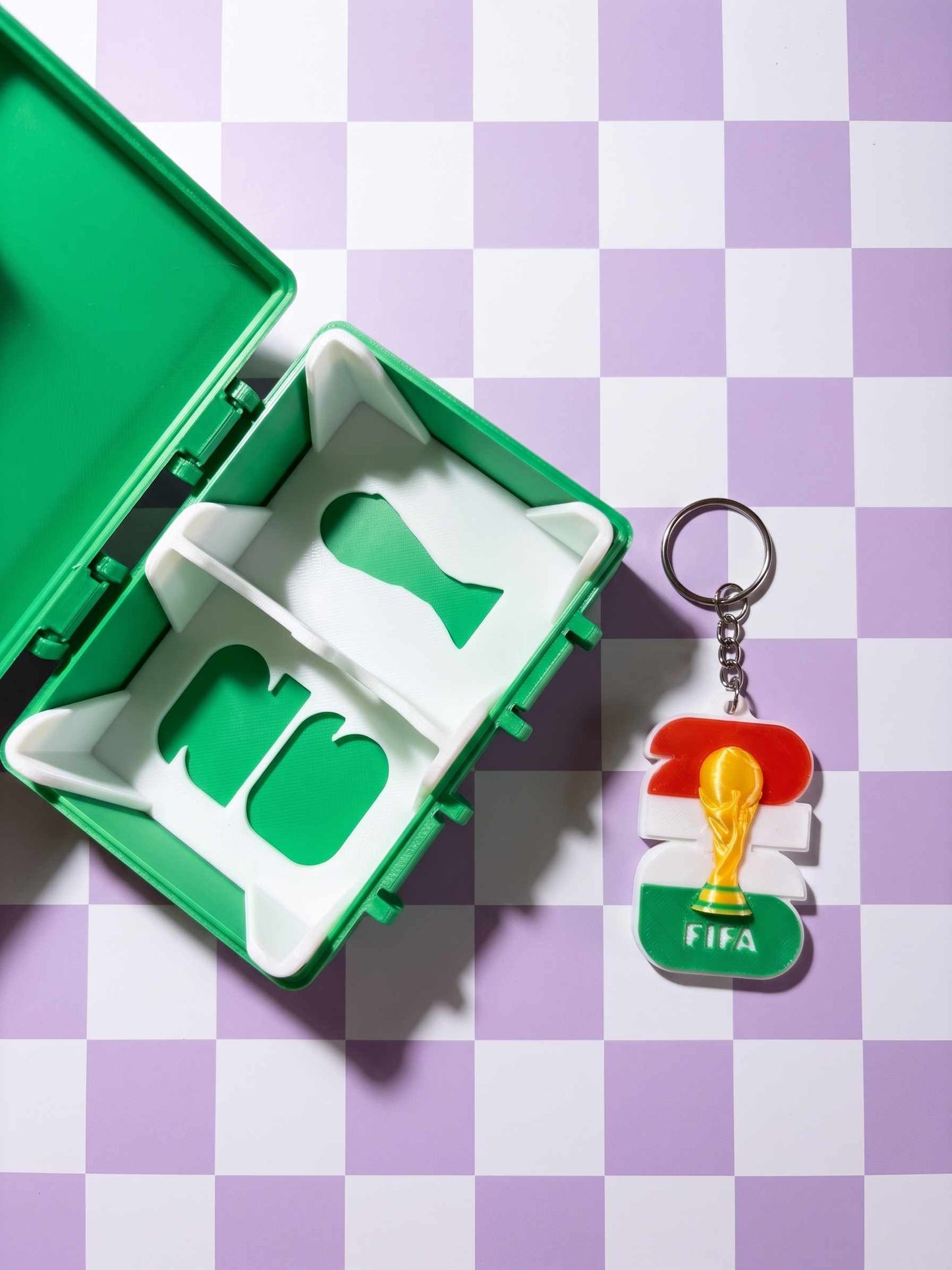 Caja Para Estampas Mundial 2026 Organizador Capacidad 200 Estampas Con Llavero Destapador